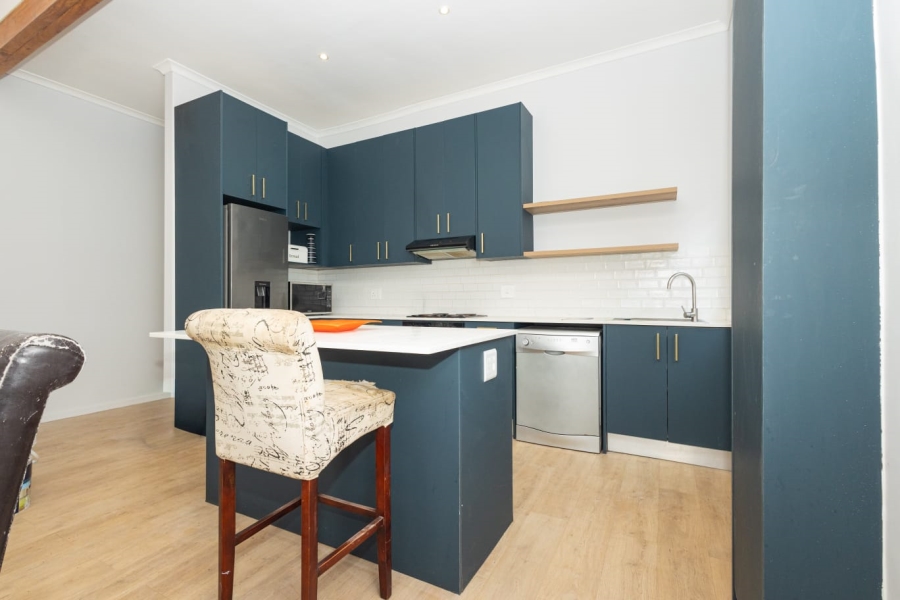 To Let 2 Bedroom Property for Rent in Wynberg Western Cape